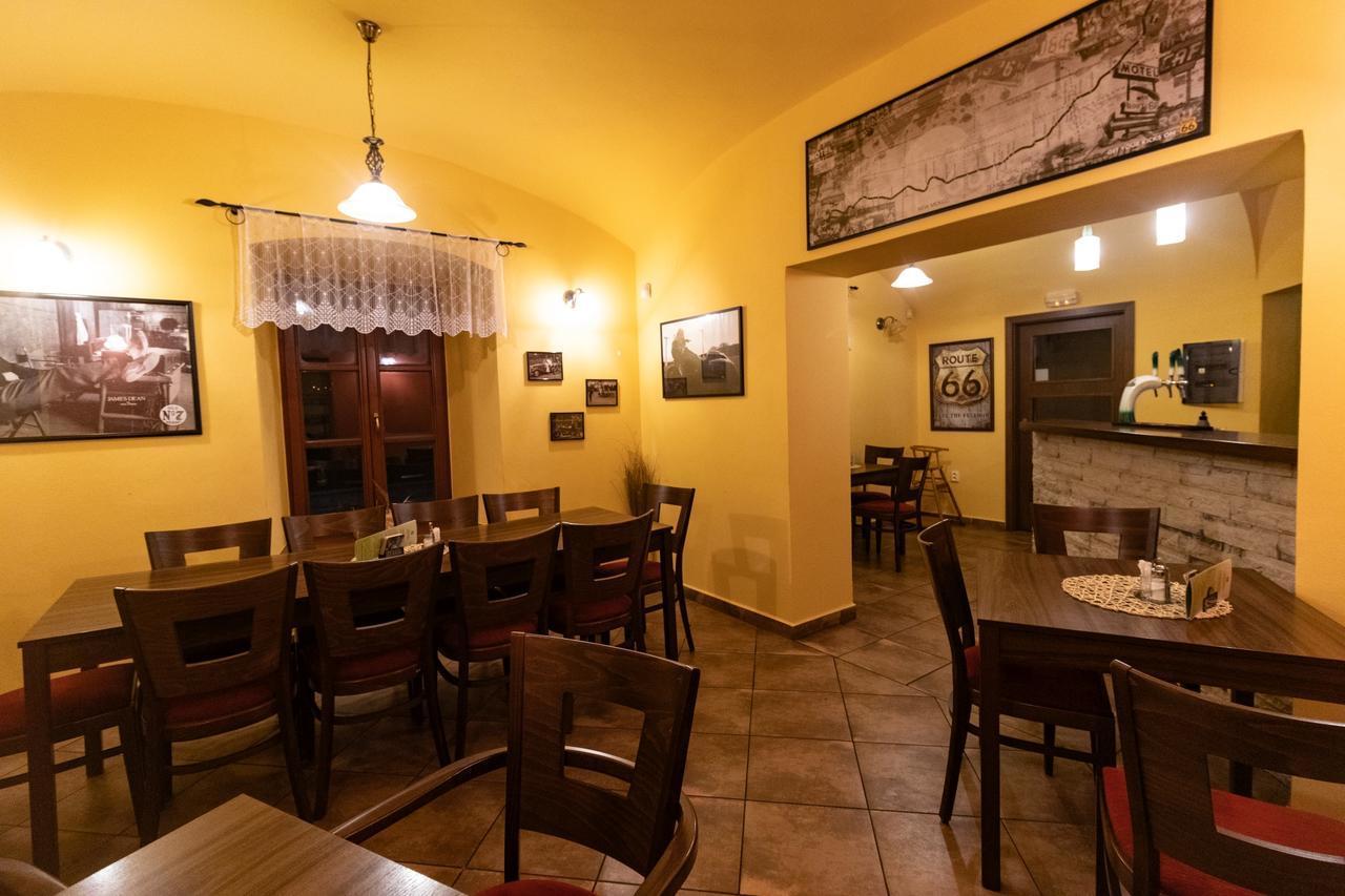 Penzion U řízků Rapotín Exterior foto